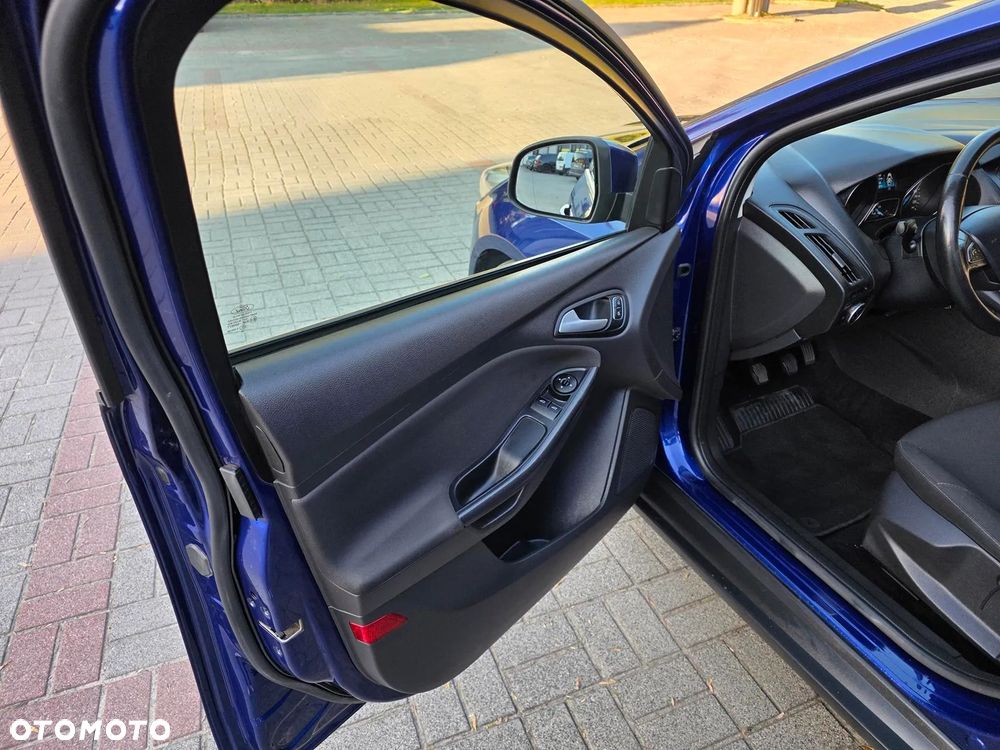 Ford Focus 1.0 EcoBoost Trend - 23