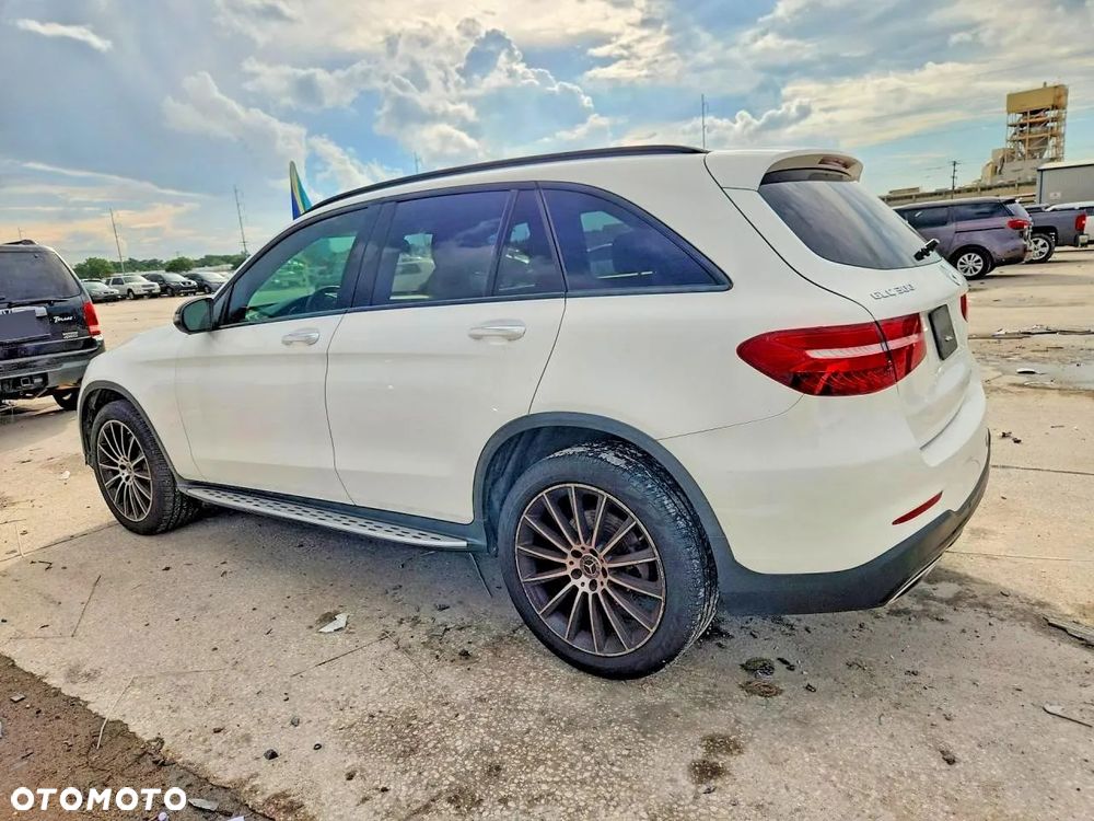 Mercedes-Benz GLC 300 4Matic 9G-TRONIC - 3