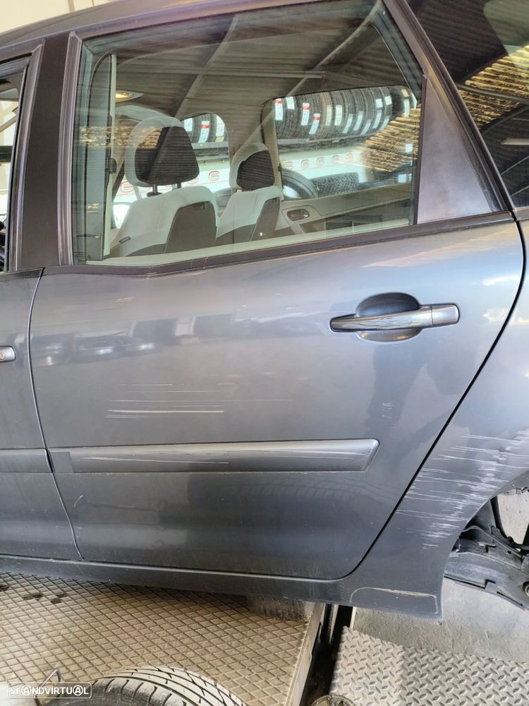 Citroën C4 Picasso 1.6 HDi Confort RFM CMP6 - 7