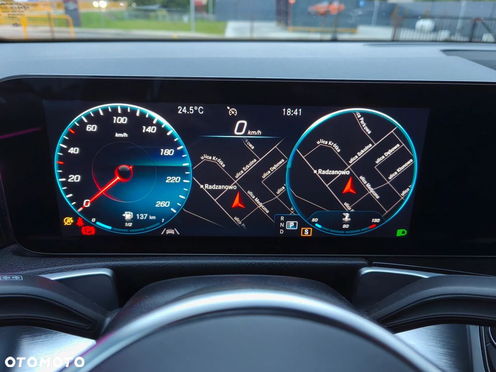 Mercedes-Benz GLB - 35