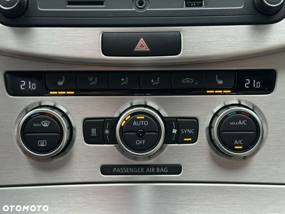 Volkswagen Passat - 26