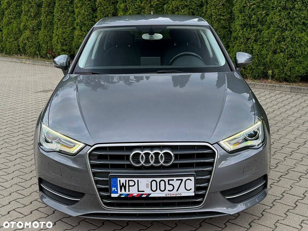 Audi A3 Sportback 1.6 TDI design - 6