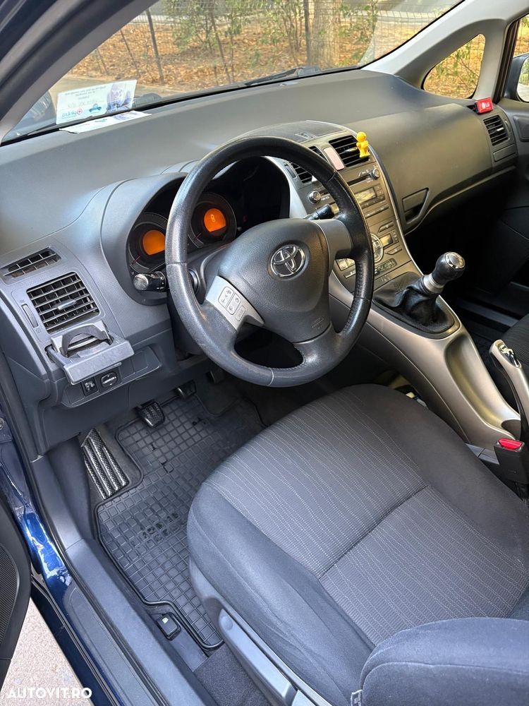 Toyota Auris - 10
