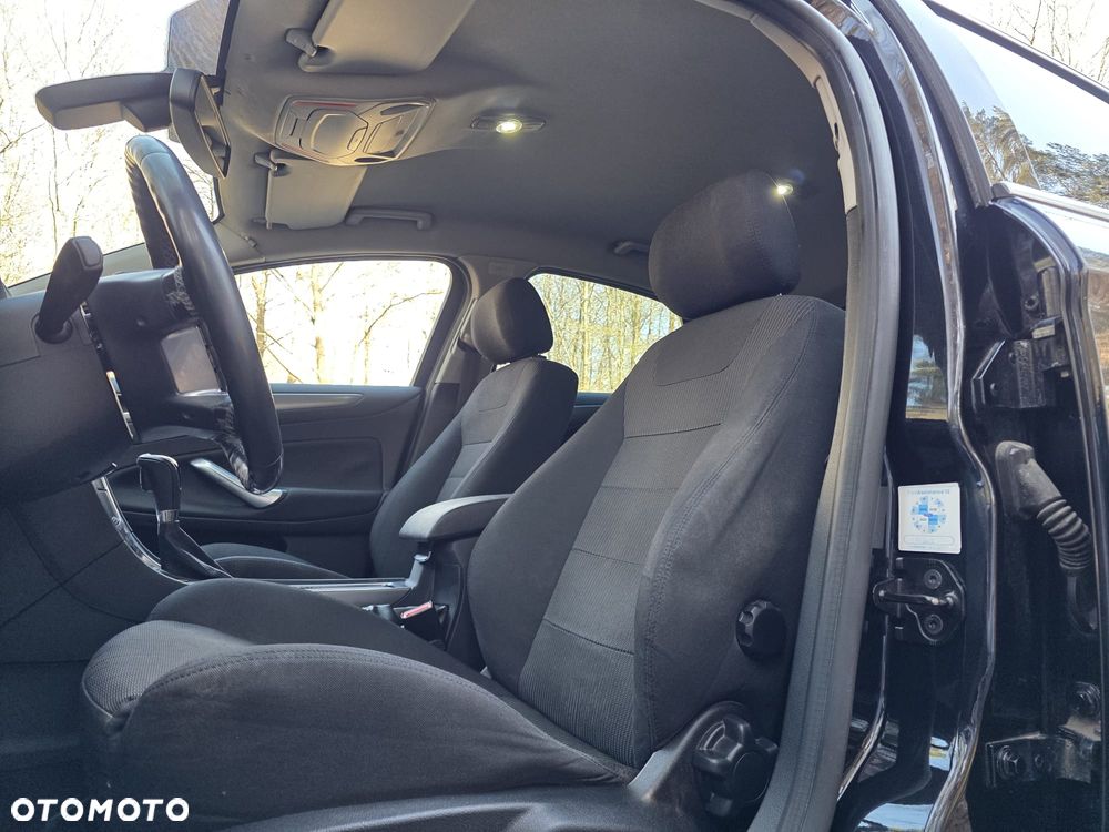 Ford Mondeo 2.0 TDCi Ambiente - 16