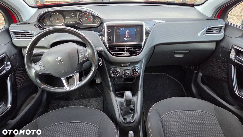 Peugeot 208 1.2 PureTech Allure - 8