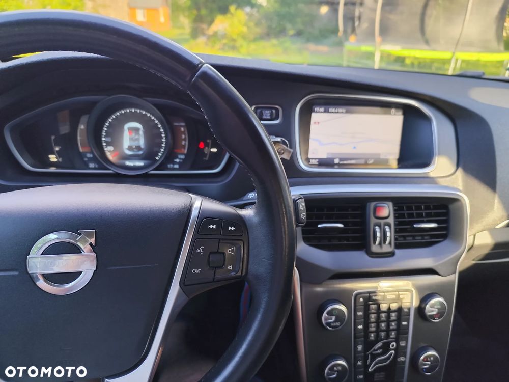 Volvo V40 D2 Momentum - 13