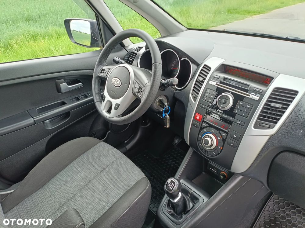 Kia Venga - 12