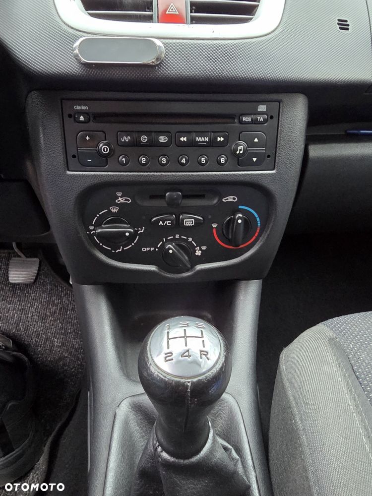 Peugeot 206 plus - 6