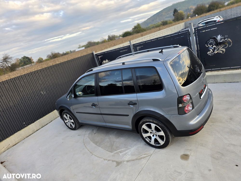 Volkswagen Touran 1.4 TSI Cross - 12
