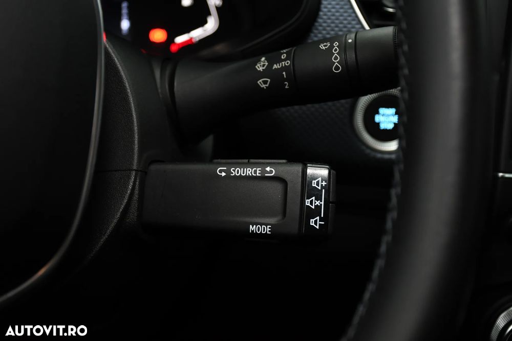Renault Arkana E-TECH 145 Evolution - 25