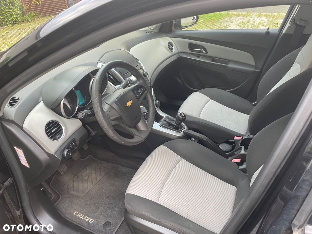 Chevrolet Cruze 1.7 D LT+ - 27