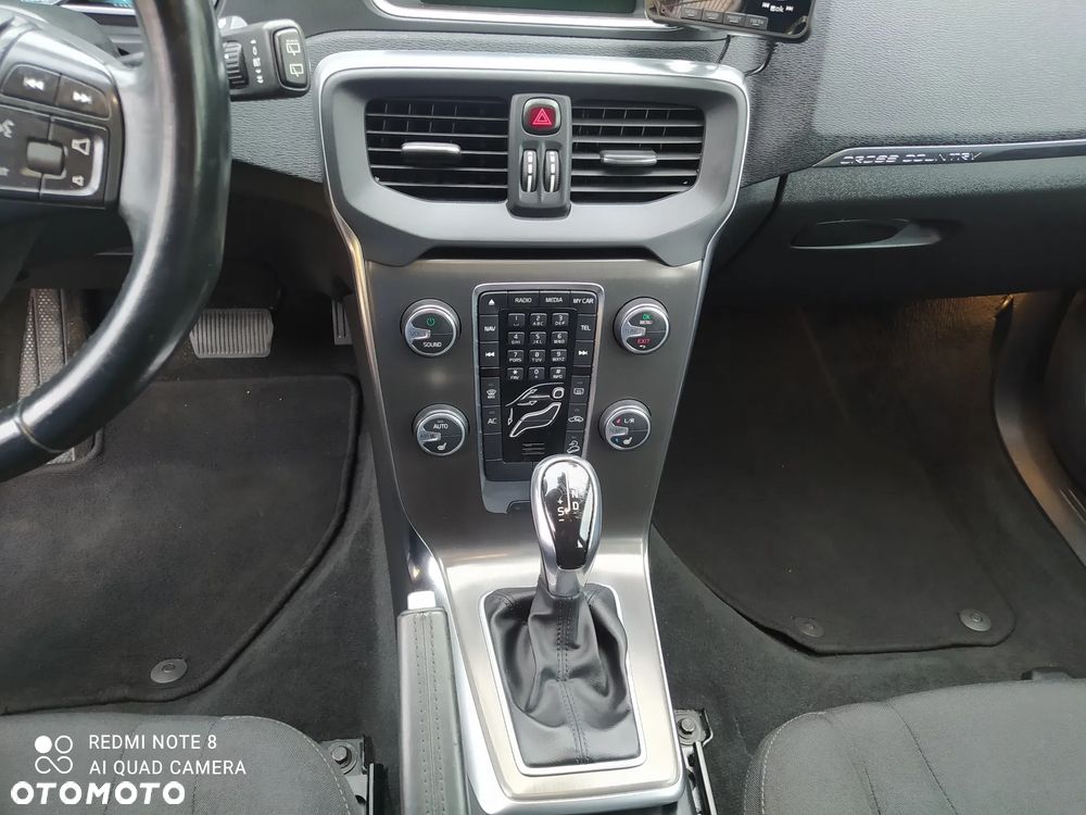 Volvo V40 Cross Country T4 AWD Geartronic Kinetic - 27