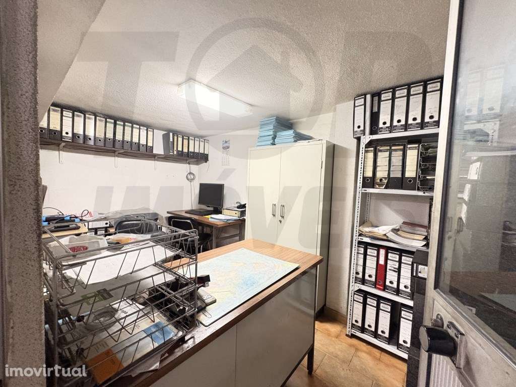 Oficina Chave na Mão - pronto a faturar com 2 portões no centro ama... - Grande imagem: 5/10