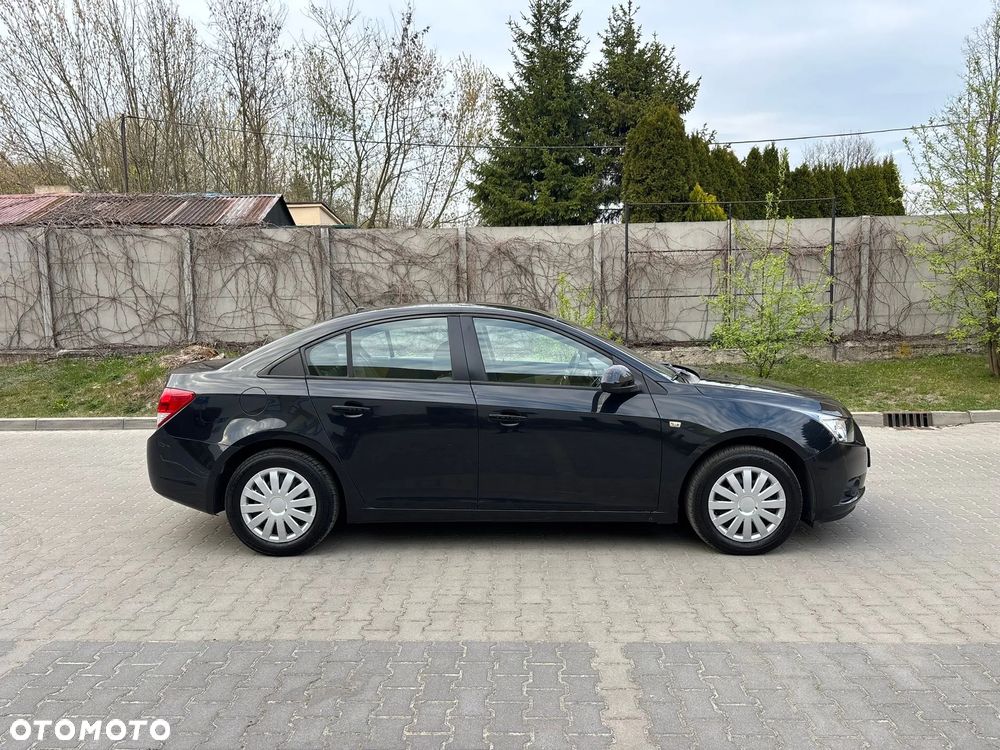 Chevrolet Cruze - 15