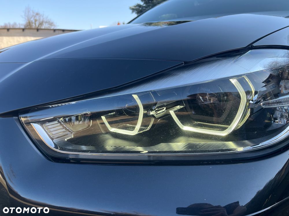 BMW X2 sDrive18d Advantage - 16