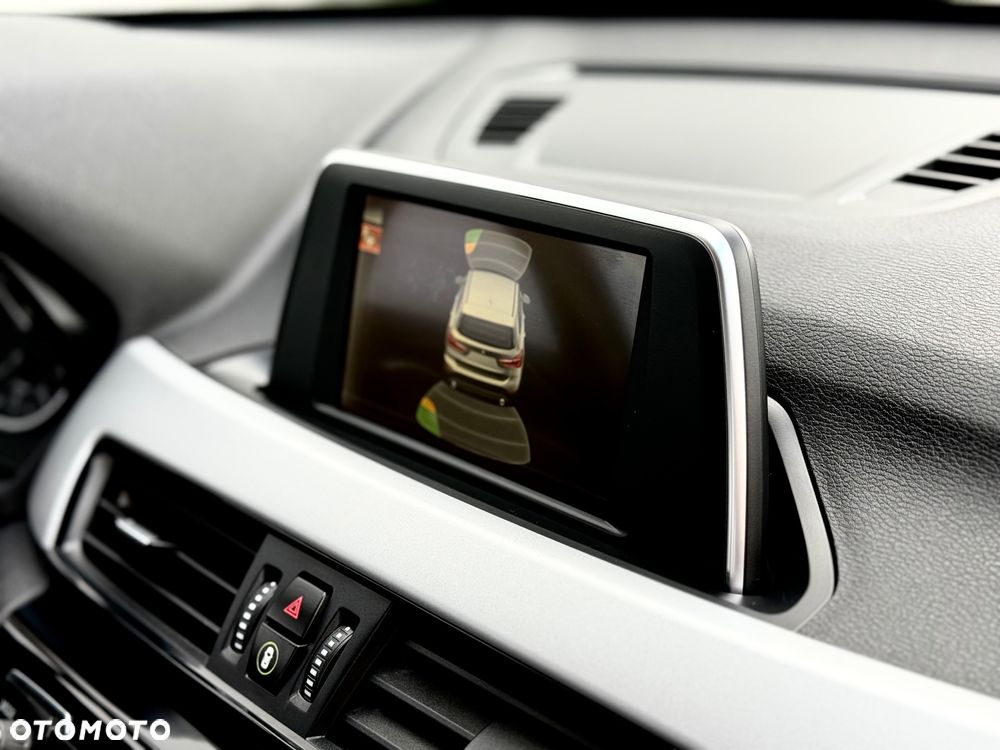 BMW X1 sDrive16d Sport Line - 35