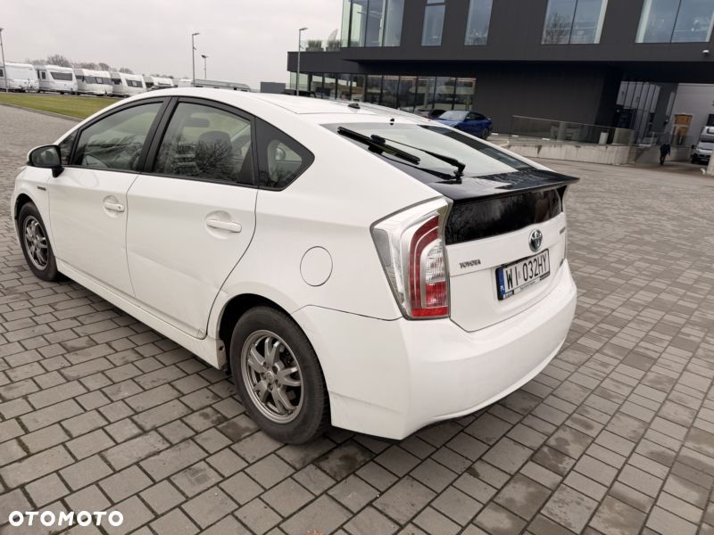 Toyota Prius Hybrid - 2