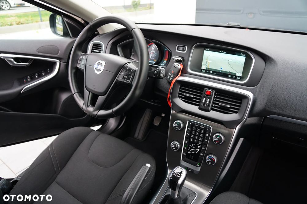 Volvo V40 D2 Linje You - 30