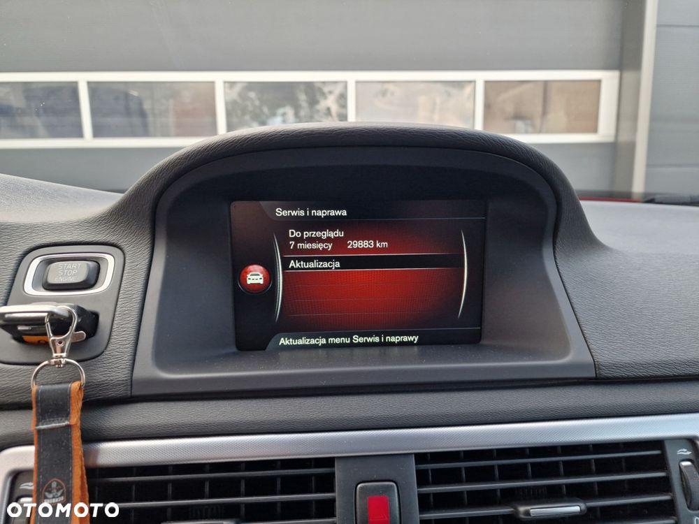 Volvo V70 D4 Geartronic Momentum - 26