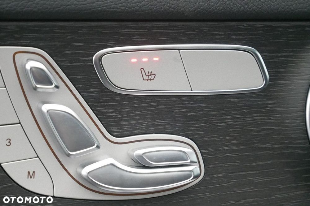 Mercedes-Benz GLC - 40