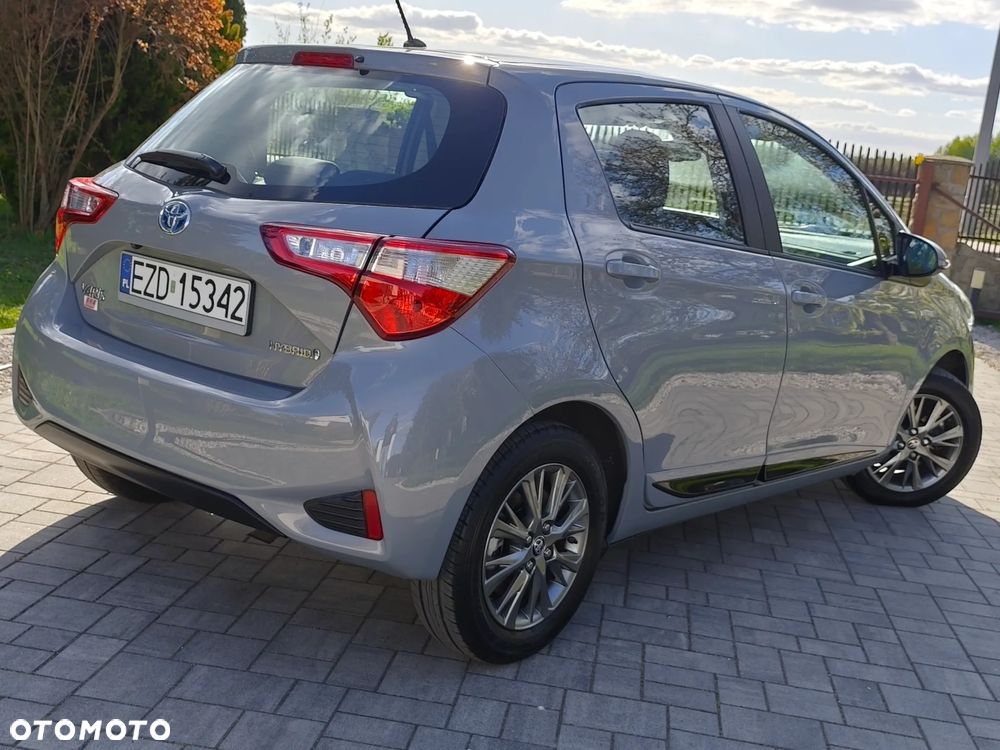 Toyota Yaris Hybrid 100 Premium EU6 - 9