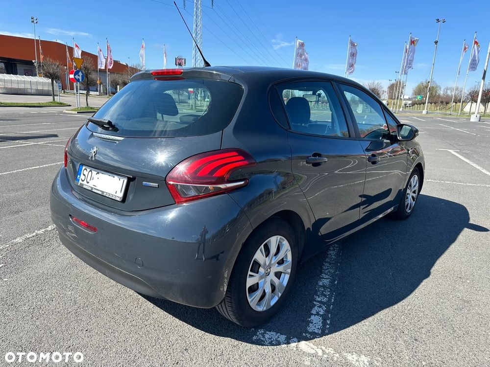 Peugeot 208 - 7
