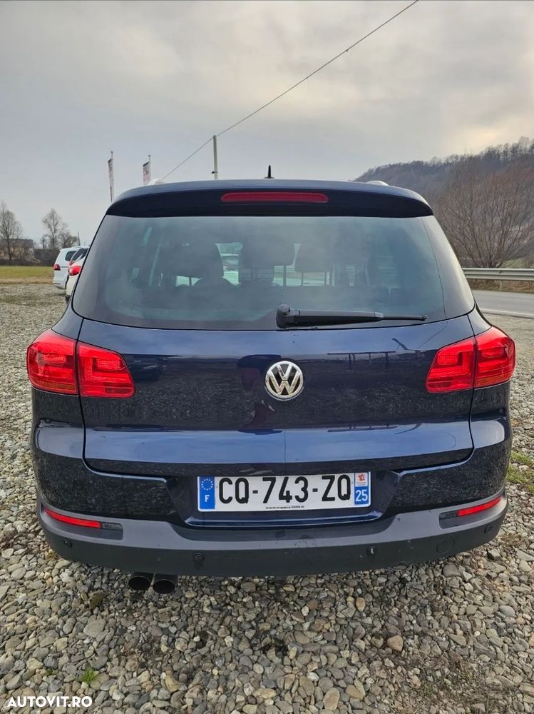 Volkswagen Tiguan - 12