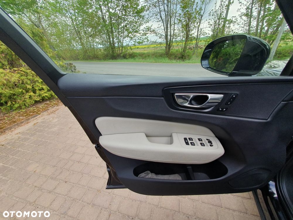 Volvo XC 60 D4 AWD Geartronic Inscription - 9