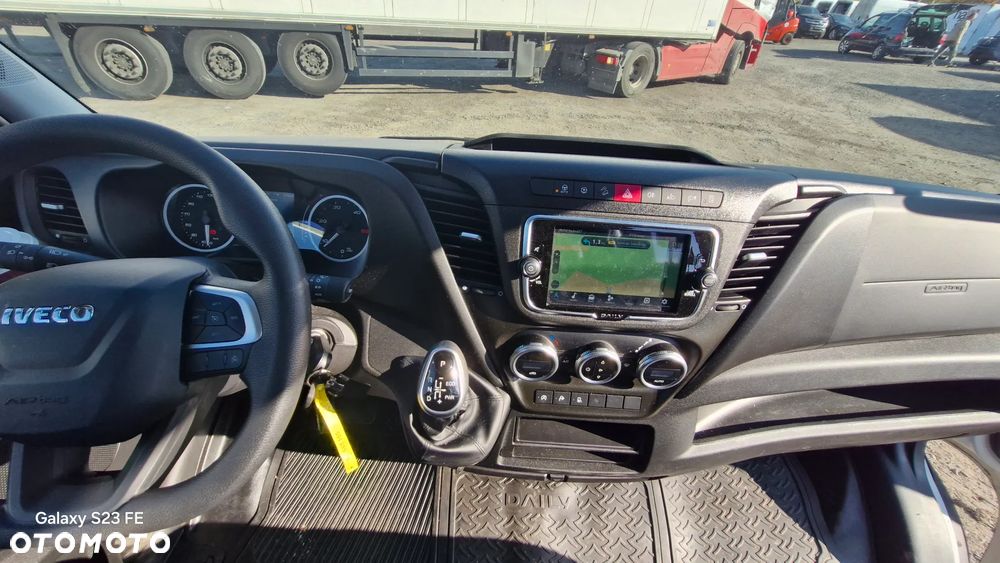 Iveco IS35 - 21