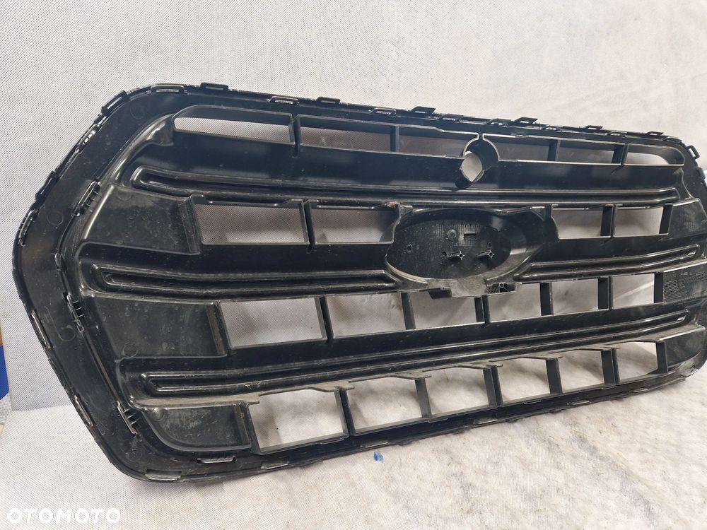 Ford Transit Mk8 Lift Atrapa Grill LMC - 10