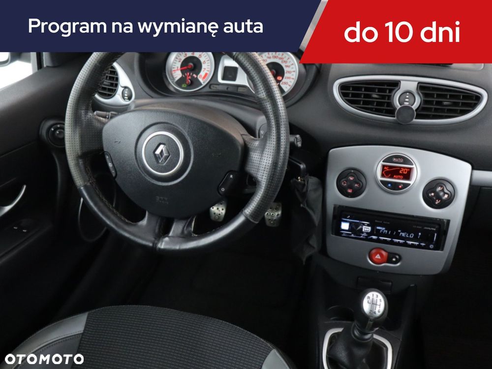 Renault Clio - 9
