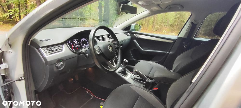 Skoda Octavia 1.5 TSI ACT Ambition - 8