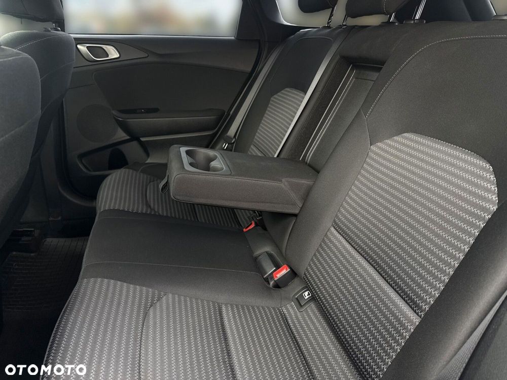 Kia Ceed - 17