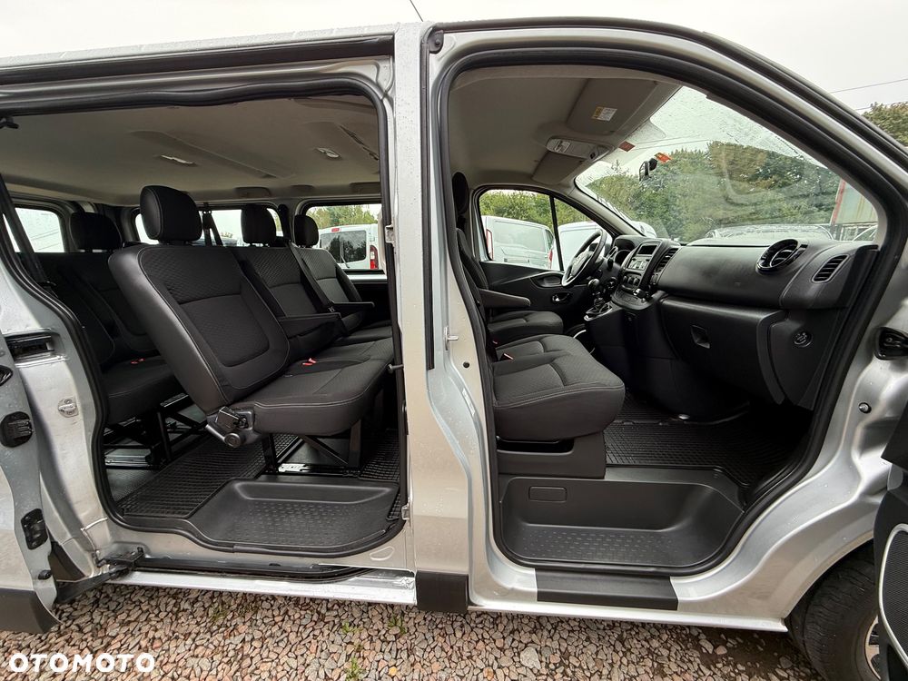 Opel Vivaro - 8