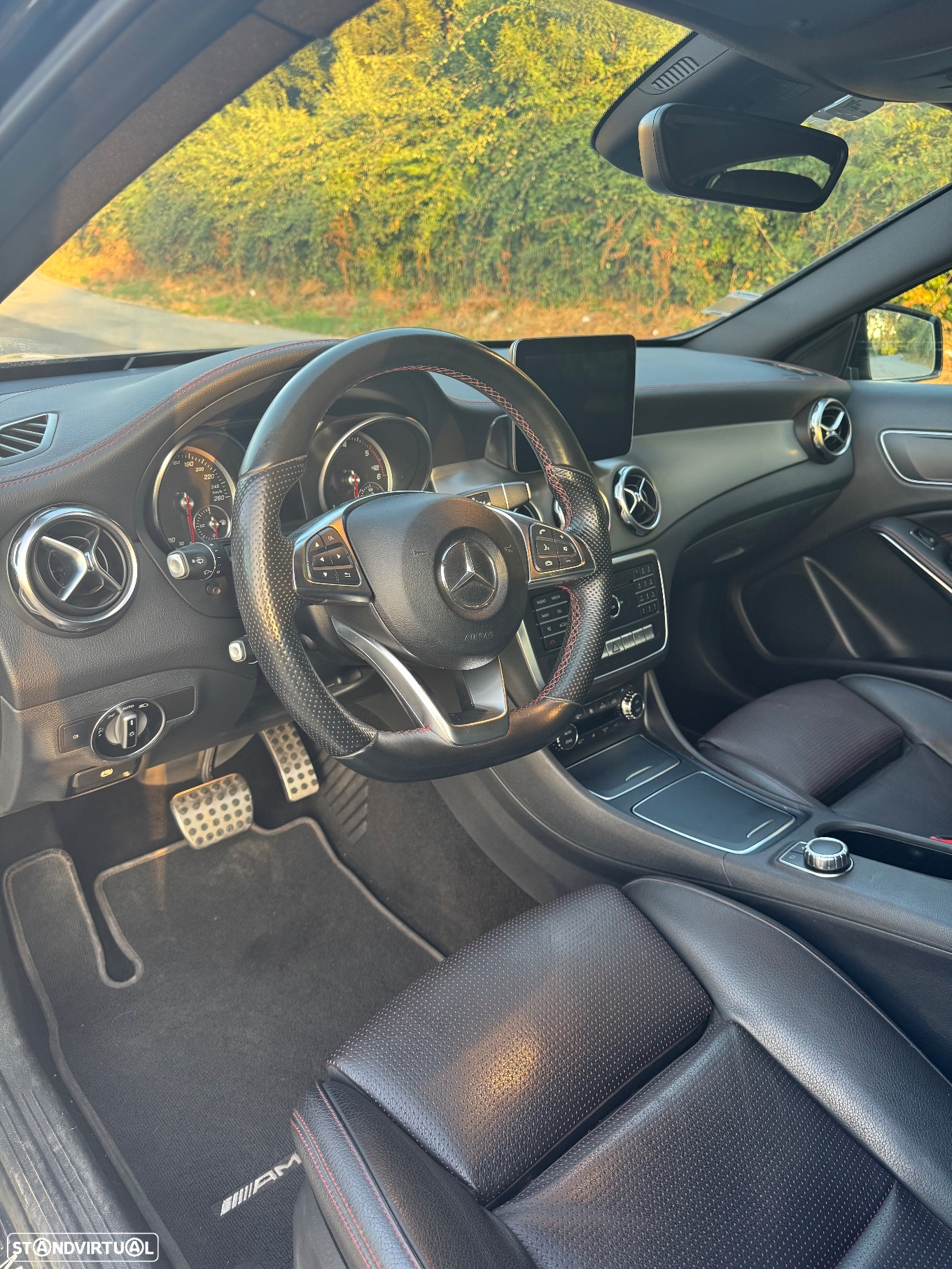 Mercedes-Benz GLA 220 d AMG Line 4-Matic - 14