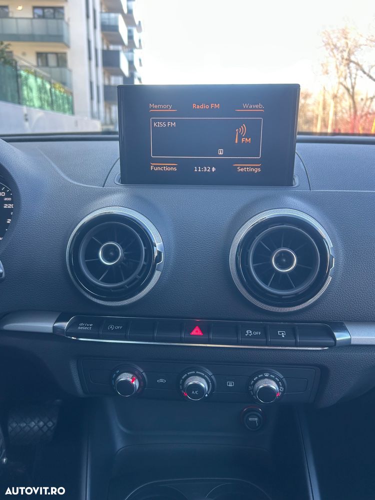 Audi A3 1.6 TDI ack S tronic Ambiente - 11