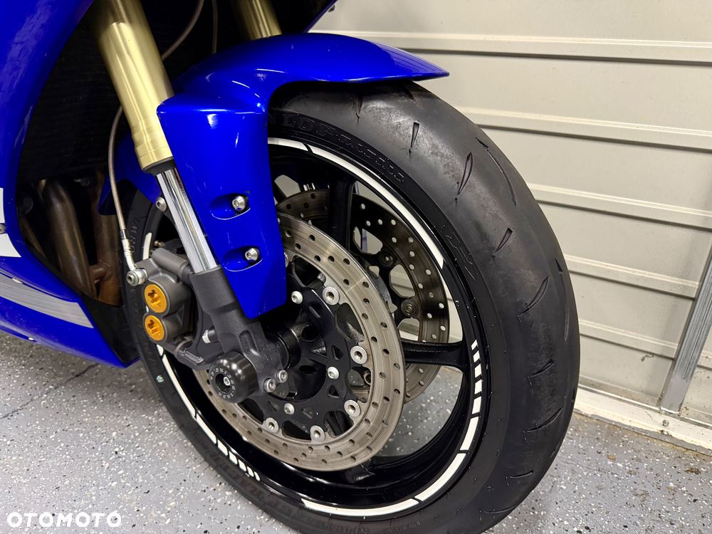 Yamaha R6 - 7