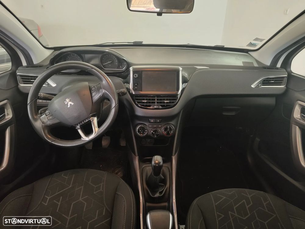 Peugeot 2008 1.2 PureTech Style - 7