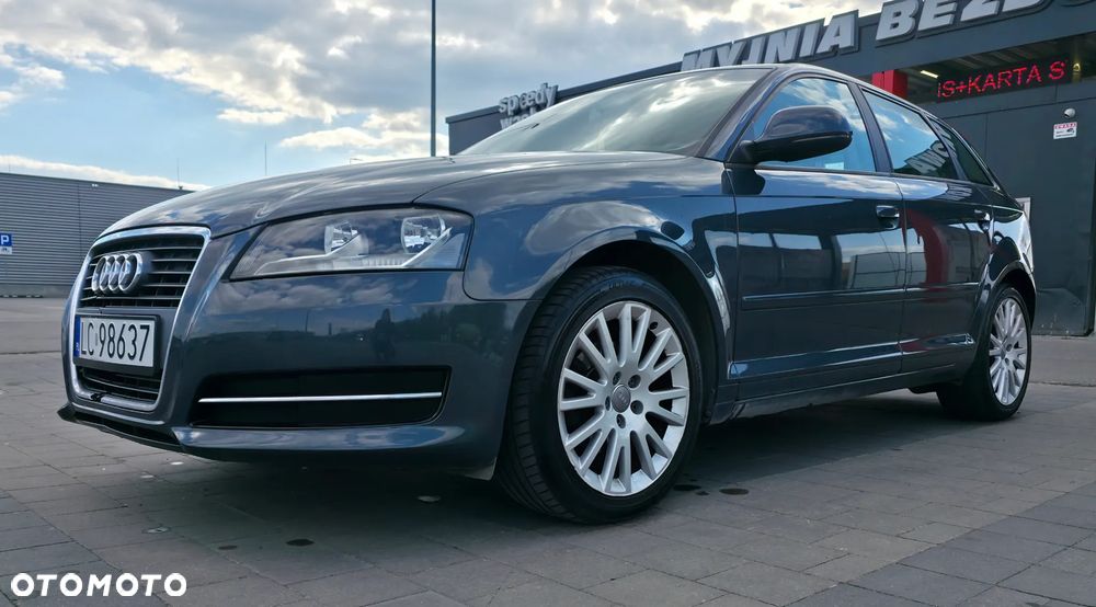 Audi A3 Sportback 1.6 Ambiente - 12