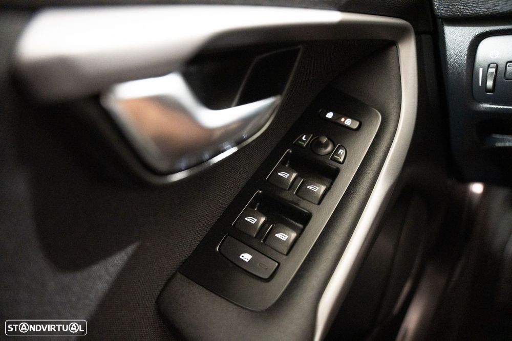 Volvo V40 2.0 D2 Momentum - 16