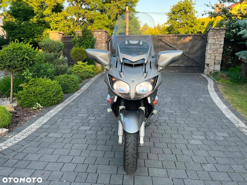 Yamaha FJR - 2
