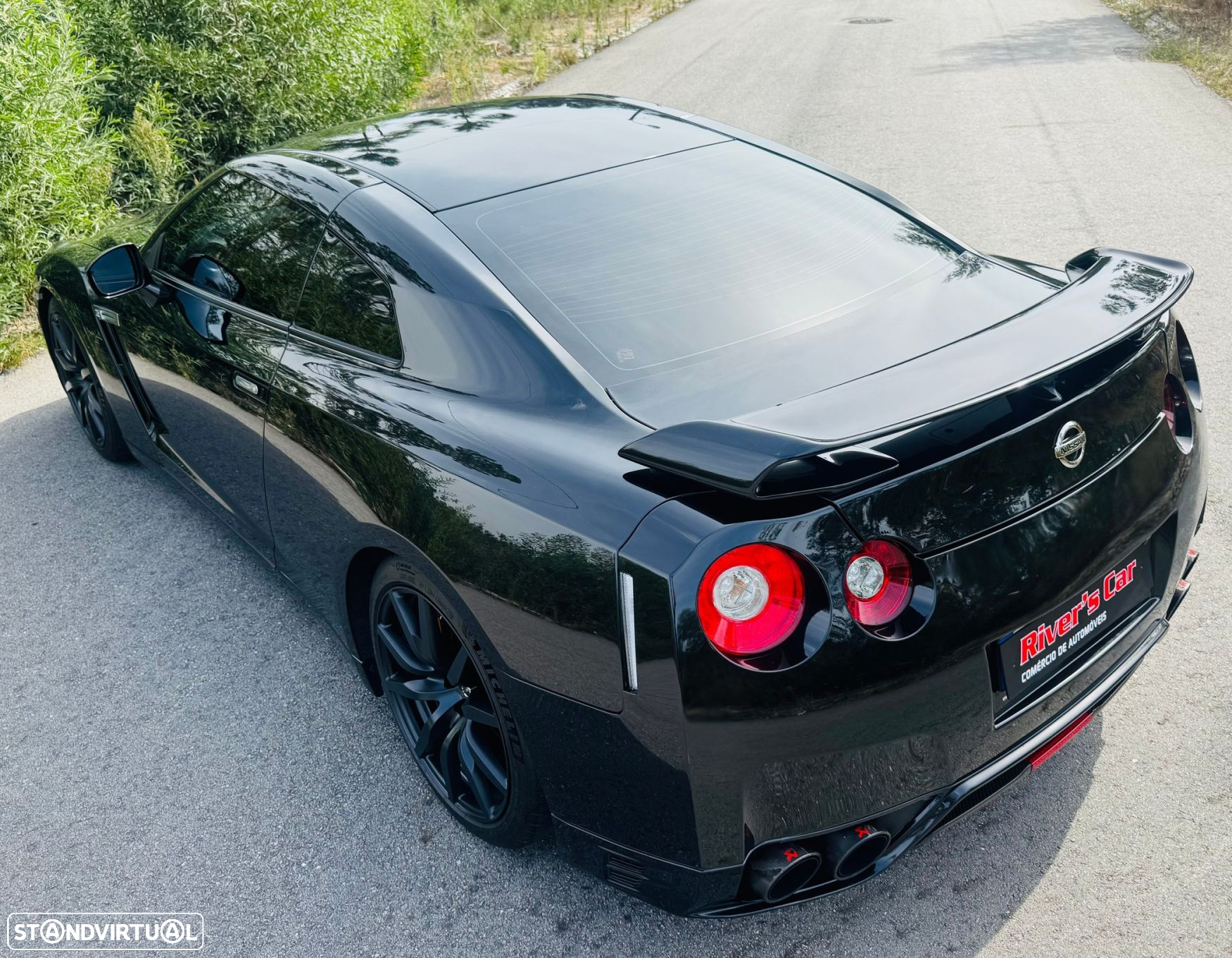 Nissan GT-R 3.8 V6 Black Edition - 17
