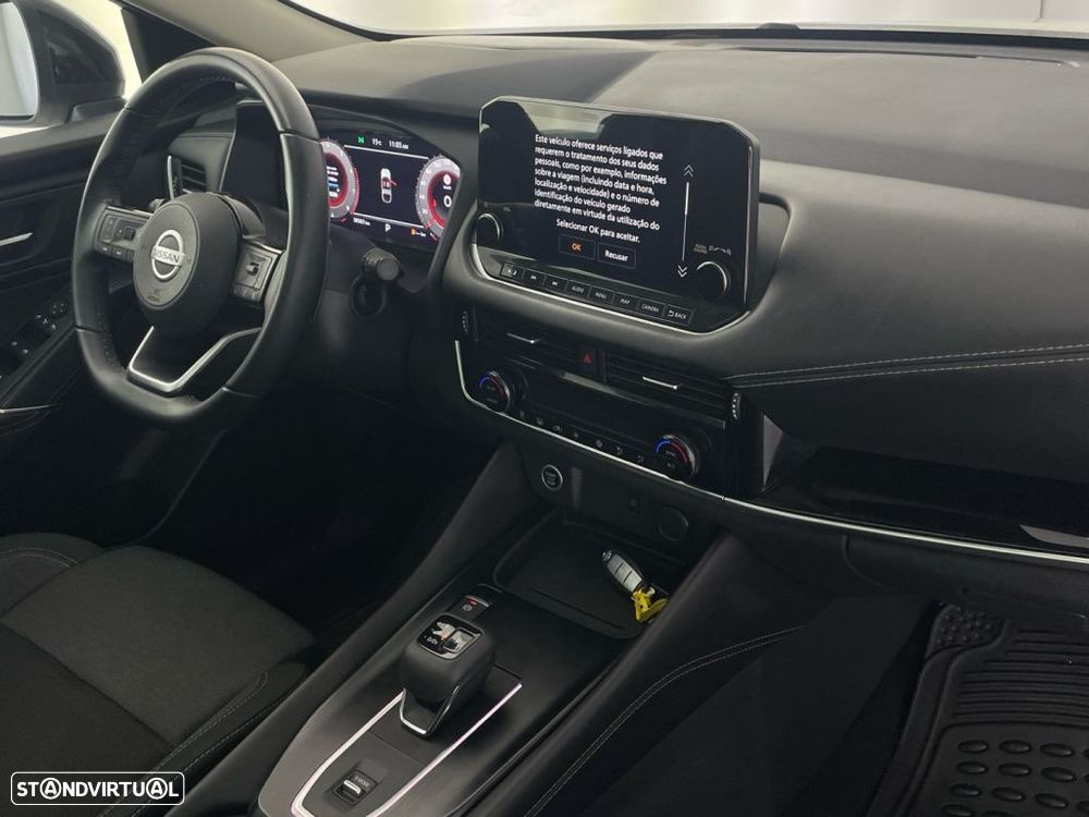 Nissan Qashqai 1.3 DIG-T N-Connecta Xtronic - 22