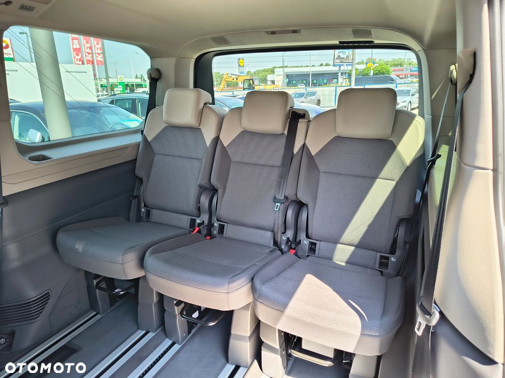 Volkswagen Multivan - 8