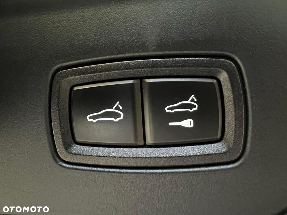 Porsche Panamera 4 - 25