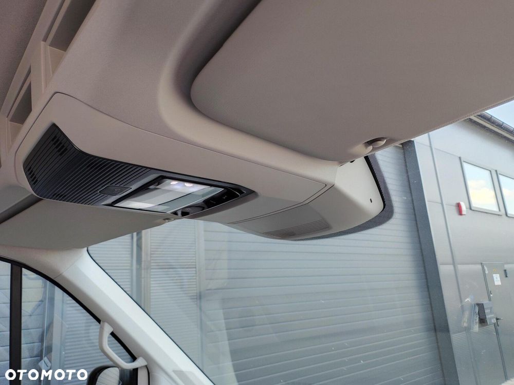 Volkswagen Crafter 35 Furgon, 2,0 TDI SCR 177KM,  6-bieg man., r.o: 4490 mm - 26