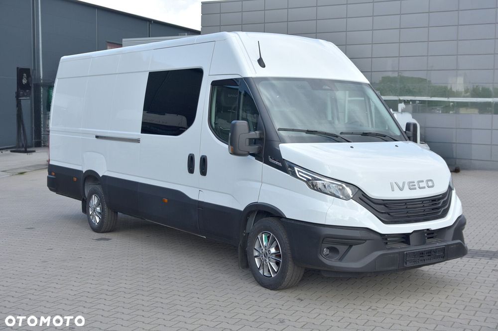 Iveco Daily Furgon Brygadówka | 35S18HA8V | Automat AT8 | Zabudowa 7 os - 3