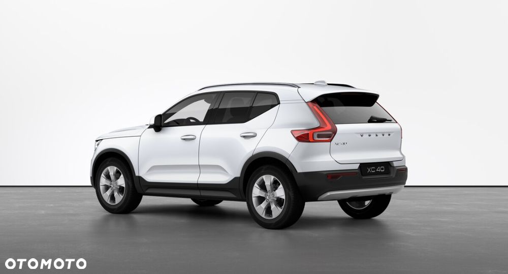 Volvo XC 40 T2 Momentum Pro - 31