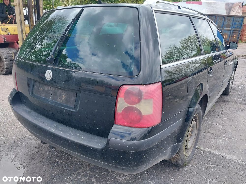 Volkswagen Passat B5 FL Lift silnik 1.9 AVF AWX 130 KM skrzynia biegów ARK drzwi prawe lewe przód tył LU41 LV41 turbosprężarka dwumasa pompowtrysk alternator szyba kompresor klimatyzacji szyba zamek schowek sterownik silnika stacyjka mcperson amortyzator belka sanki miska głowica zawór N75 podciśnienia NA CZĘŚCI WSZYSTKIE CZĘŚCI - 9