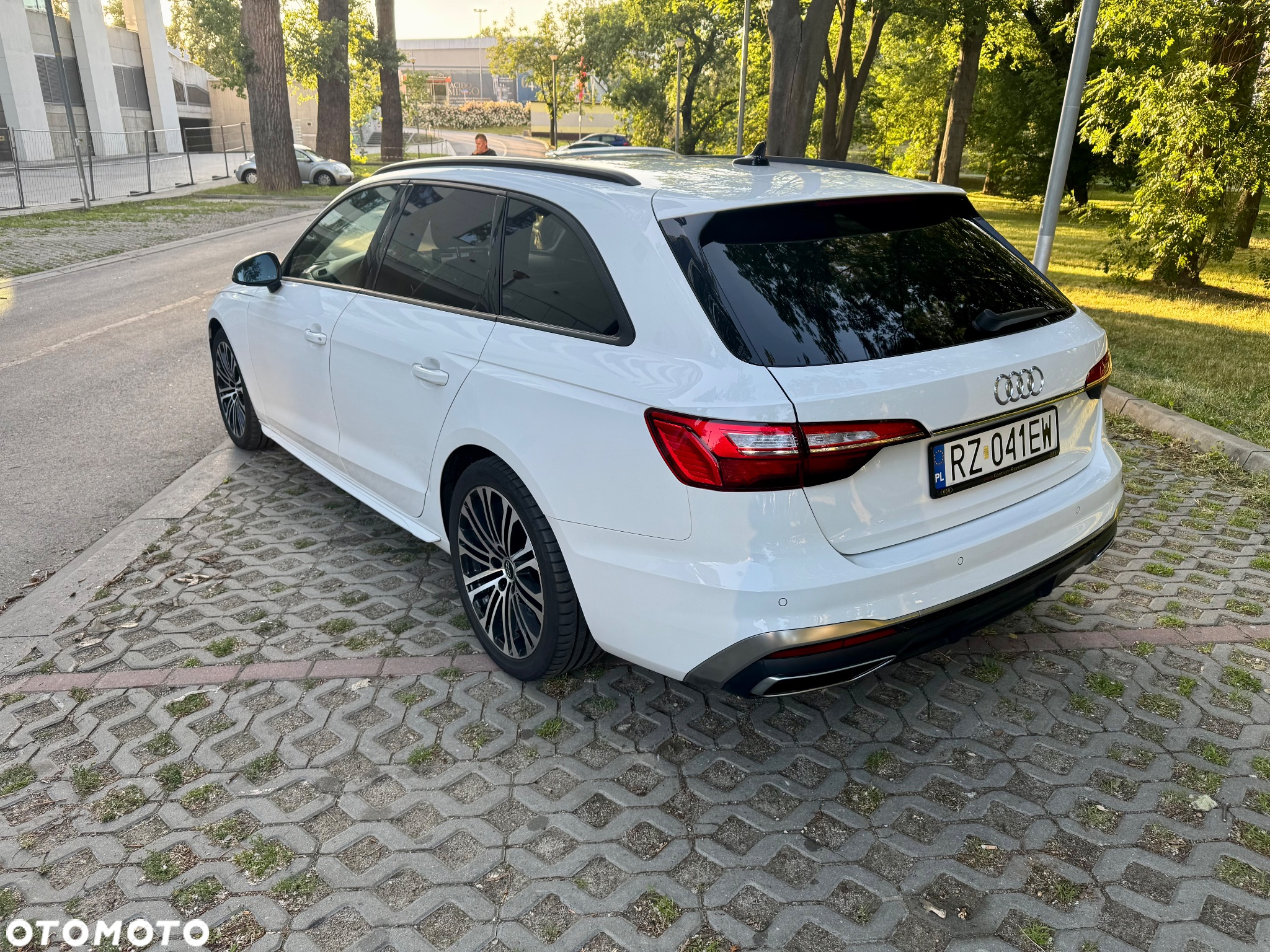 Audi A4 Avant 40 TDI S tronic S line - 7